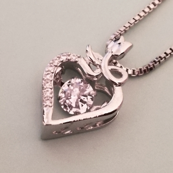 Heart Pendant Necklace. Dancing Zirconia Stone. - Picture 2 of 6